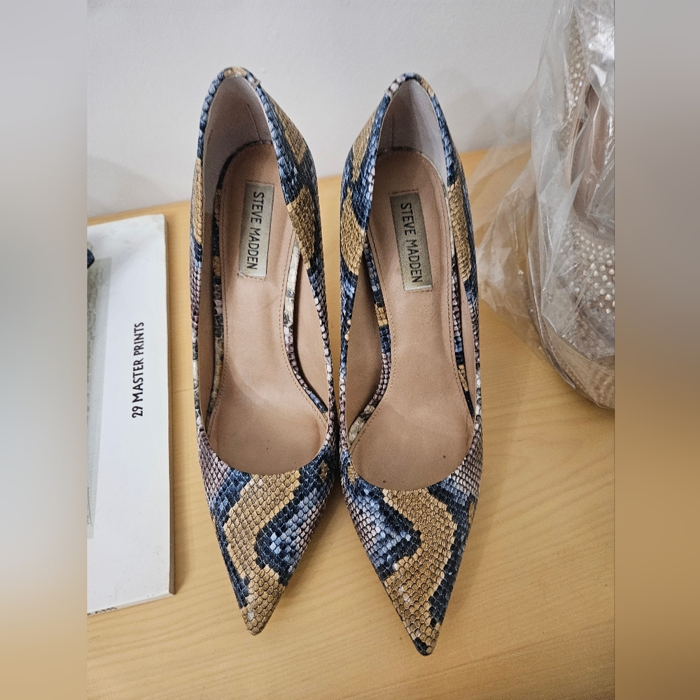 Steve Madden Vala Multi Snake Pumps - Picture 1 of 2